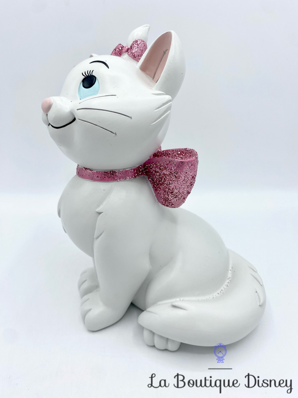 Figurine en carton Marie les Aristochats tenant un Grand Arc Rose - Disney  Les Aristochats - Hauteur 82 cm