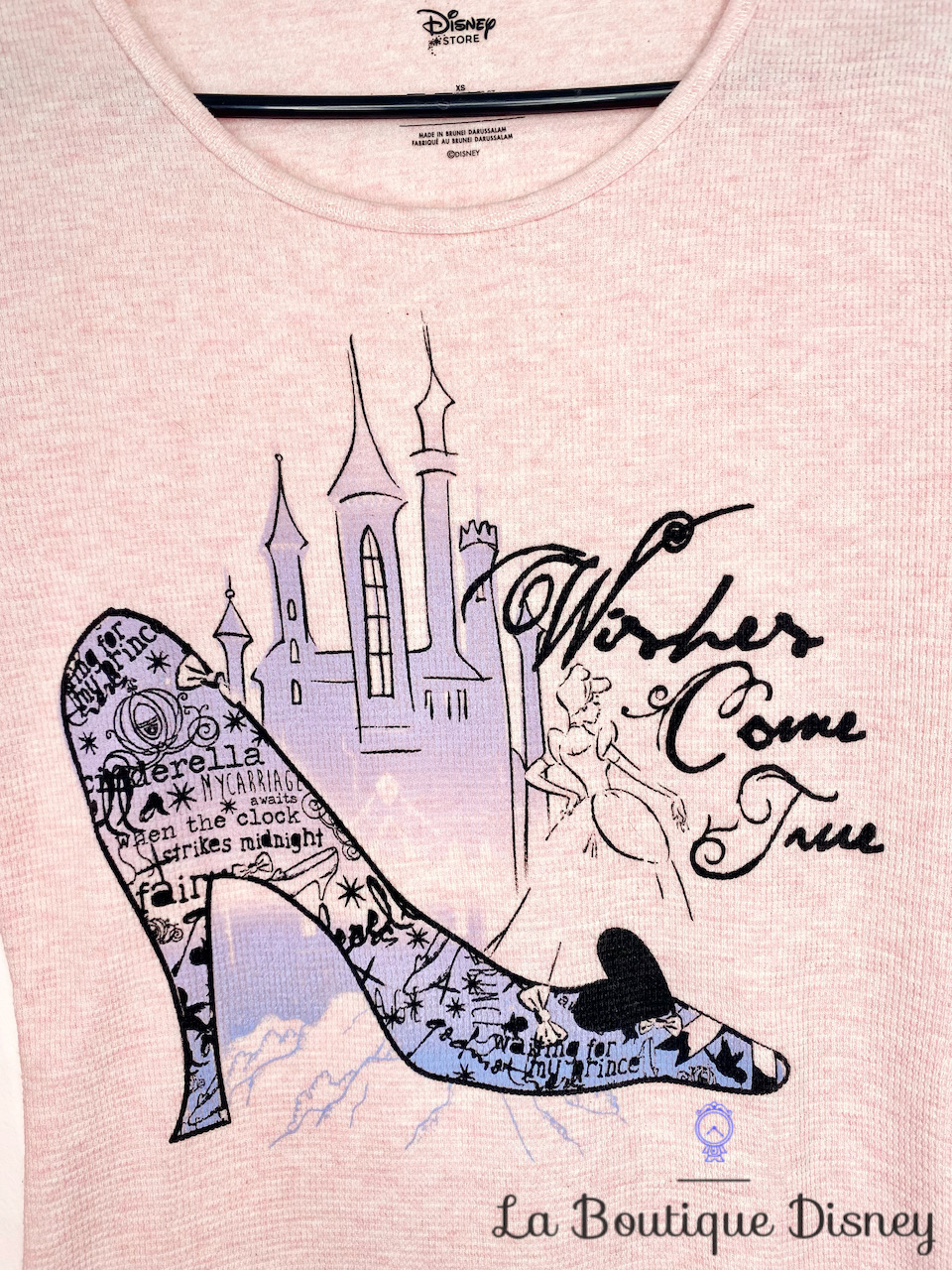 sweat-haut-cendrillon-wishes-come-true-chaussure-chateau-rose-disney-store-1
