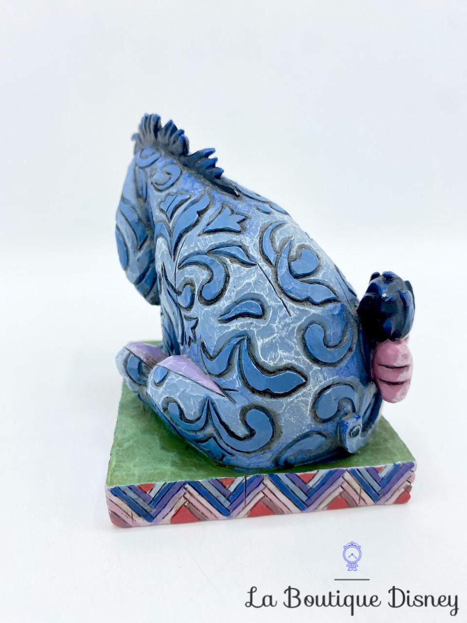 figurine-showcase-collection-bourriquet-fidèle-compagnon-disney-traditions-jim-shore-winnie-ourson-true-blue-companion-4010025-2