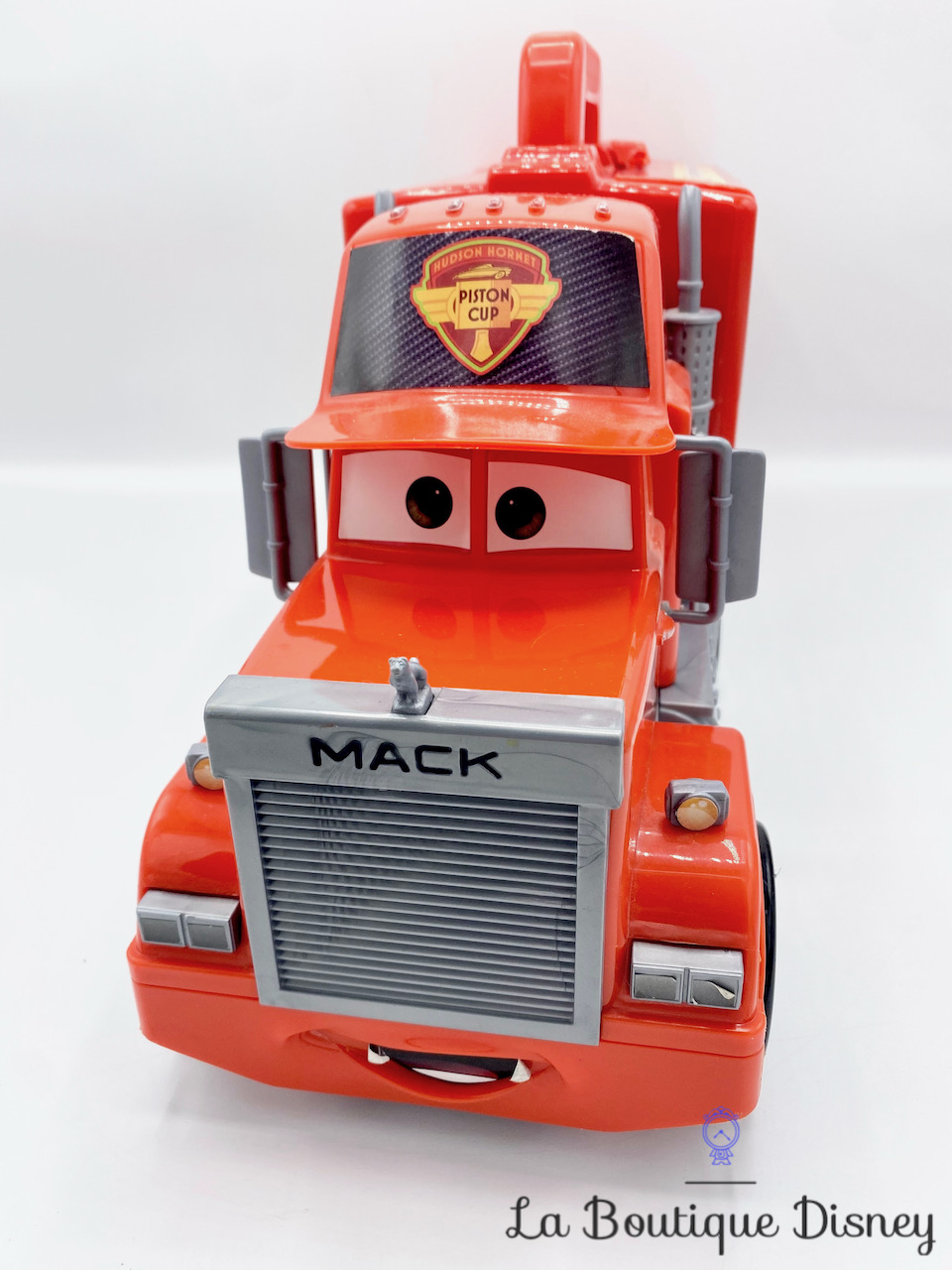 jouet-mack-truck-carbone-cars-disney-smoby-flash-mcqueen-camion-voiture-3