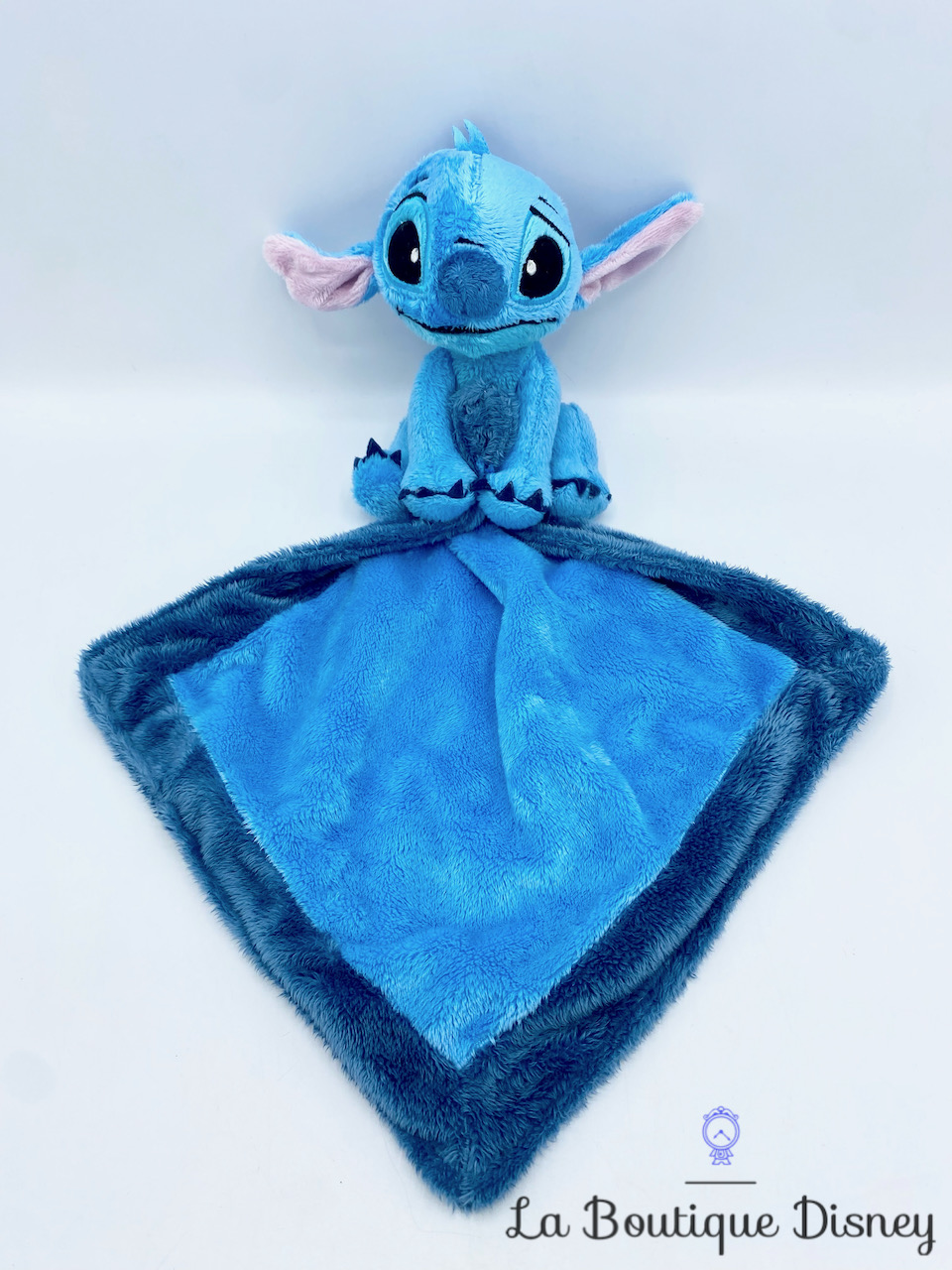Peluche Doudou Stitch Disney Simba Toys Lilo et Stitch monstre bleu carré