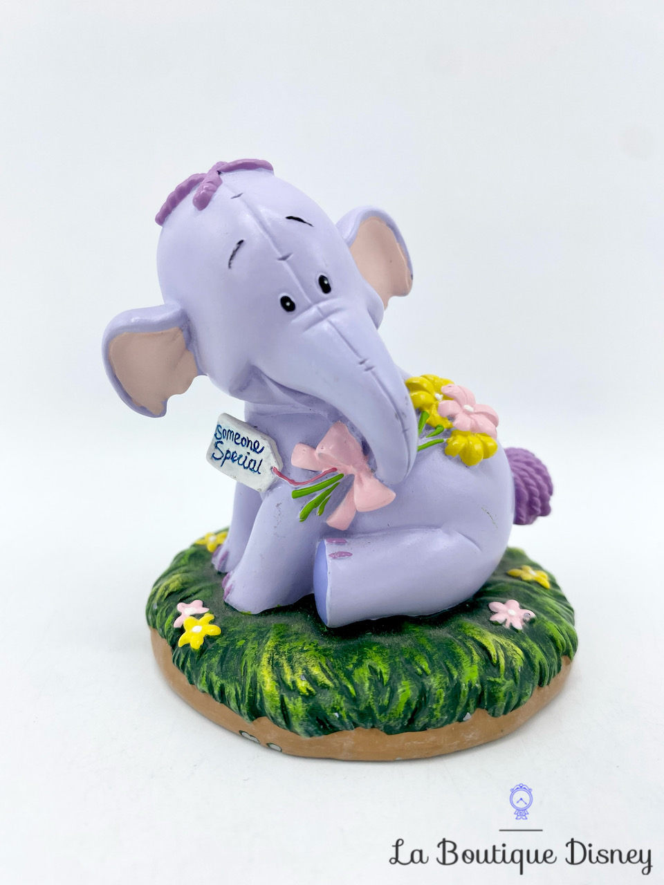 Figurine résine Lumpy Someone Special Winnie l\'ourson Disney éléphant violet 7 cm