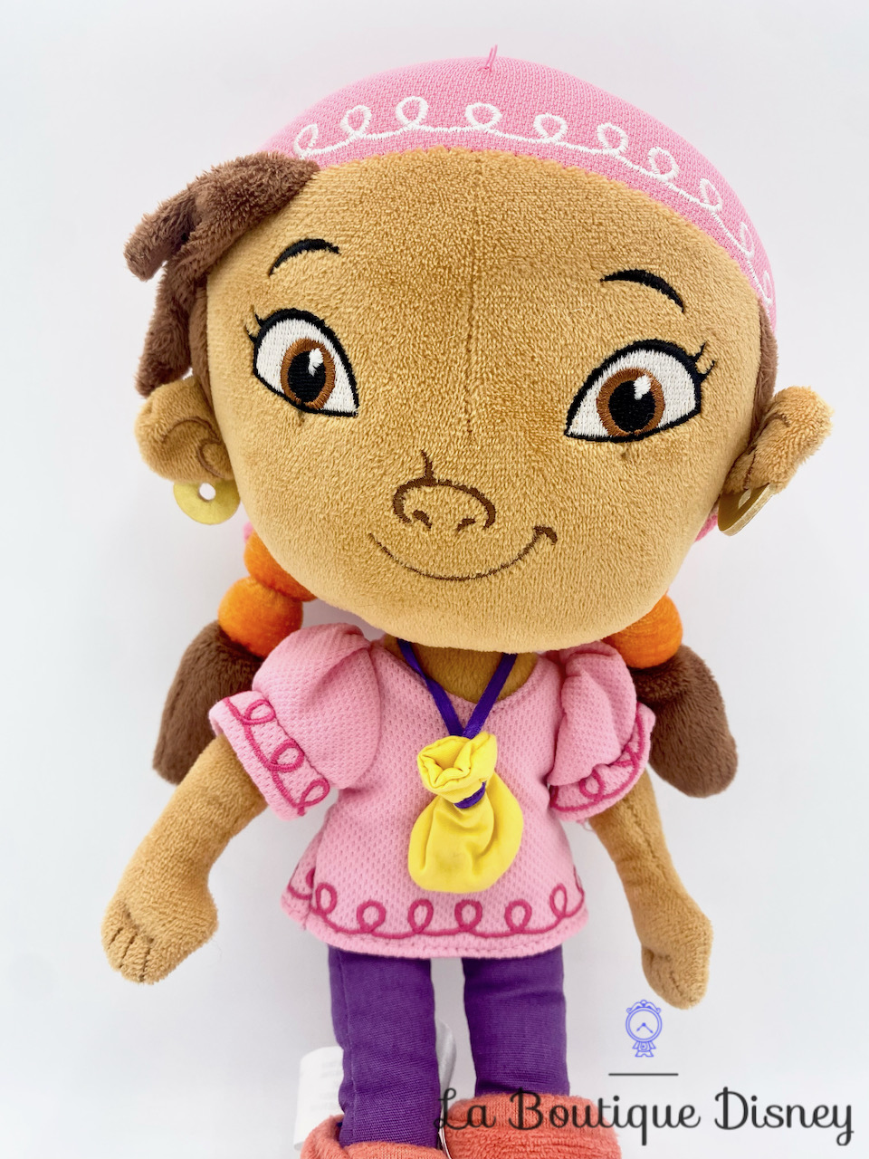 peluche-izzy-fille-pirate-disney-store-jake-pirates-pays-imaginaire-rose-2