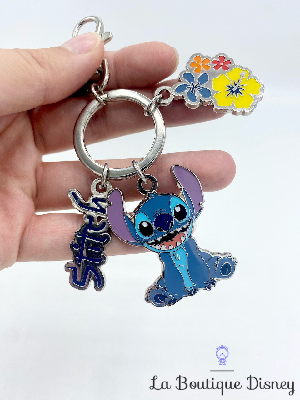 Porte clés métal Stitch Disneyland Paris Disney Lilo et Stitch bleu -  Accessoires/Porte-clés - La Boutique Disney
