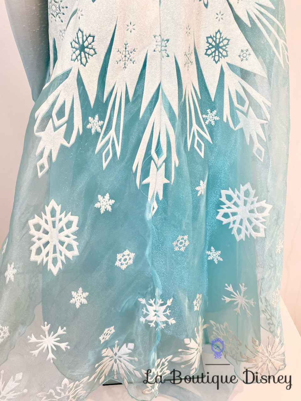 Déguisement Elsa La reine des neiges Disney Store taille 4 ans bleu cape  strass - Déguisements/Taille 4 à 6 ans - La Boutique Disney