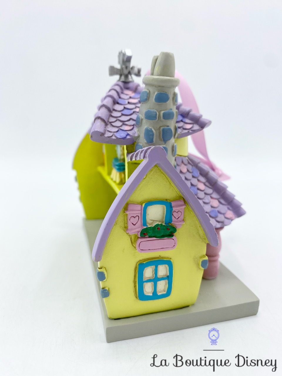 Ornement-Noël-minnie-Mouse-Toon-Town-House-Costa-Alavezos-Disney-Parks-Holiday-2019-maison-Minnie-boule-suspension