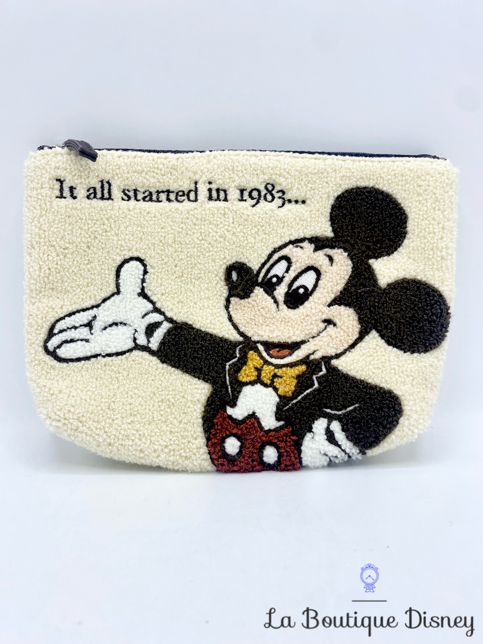 pochette-mickey-mouse-it-all-started-in-1983-tokyo-resort-35-years-trousse-maquillage-japon-3