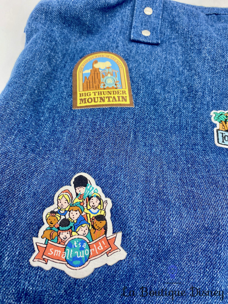 sac-besace-jean-écusson-disneyland-paris-disney-attractions-4