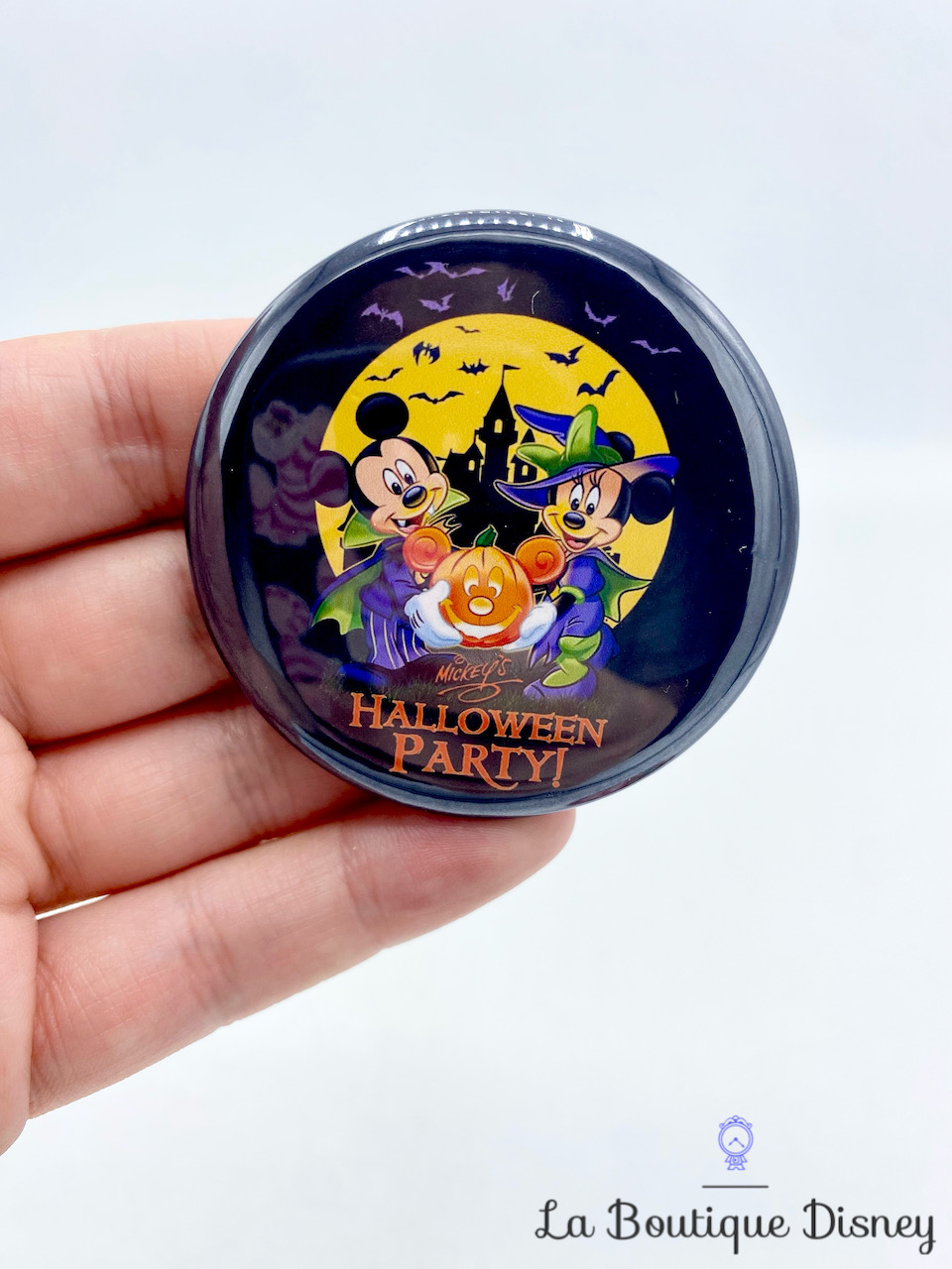 badge-halloween-party-mickey-disneyland-disney-noir