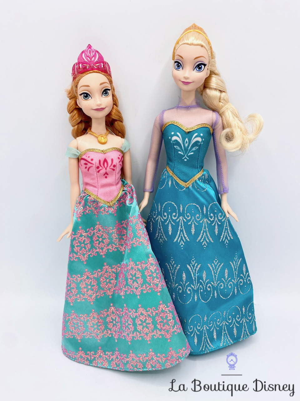 Poupée Style Series - Elsa ou Anna en robe de soirée - La Reine des Neiges  2 Hasbro : King Jouet, Barbie et poupées mannequin Hasbro - Poupées Poupons