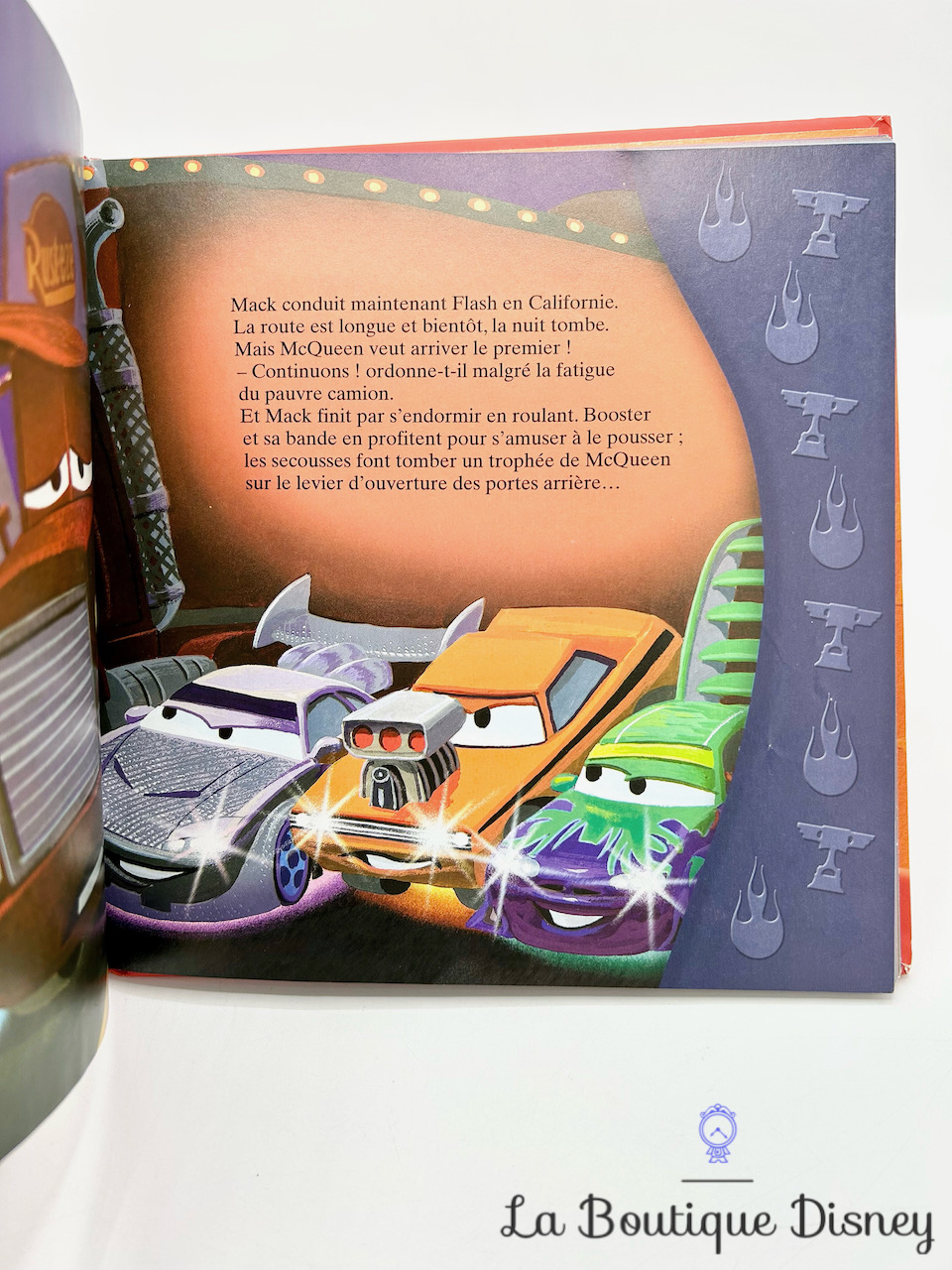 Livre : Cars 3 écrit par Disney.Pixar - Hachette jeunesse-Disney