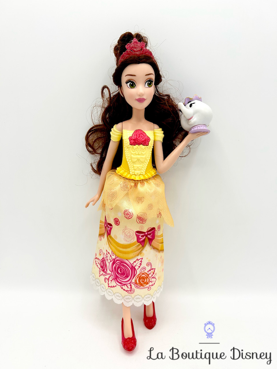 Poupée Belle Chantante Disney Hasbro 2019 Shimmering Song La belle et la bête Madame Samovar