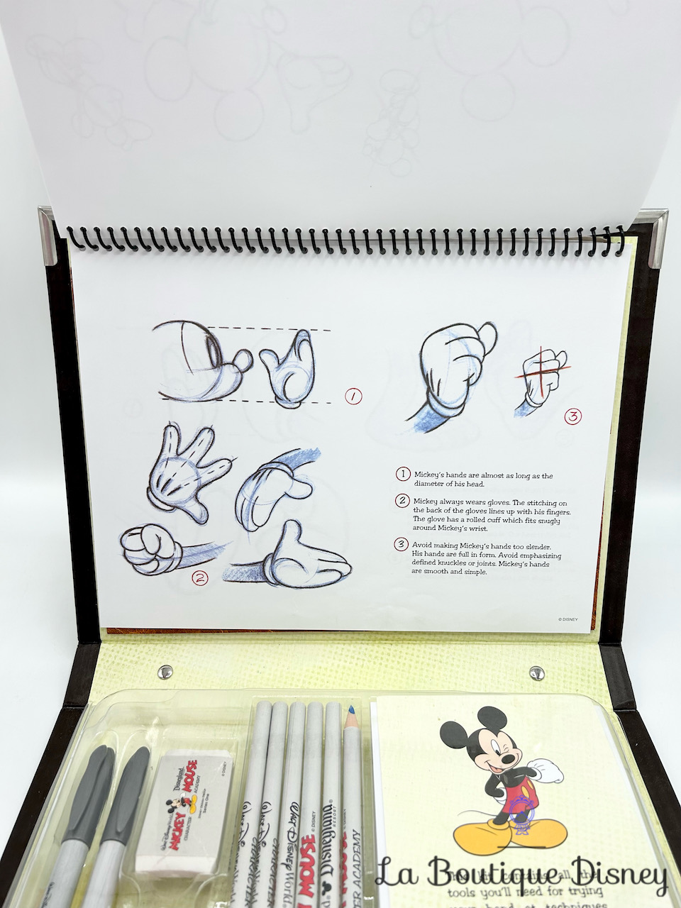 coffret-dessin-mickey-mouse-character-academy-disney-design-group-series-one-walt-disney-world-disneyland-resort-USA-sketchbook-kit-5
