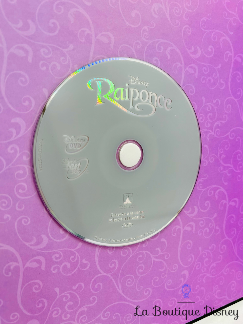 livre-raiponce-une-histoire-un-film-disney-princesses-hachette-DVD-7