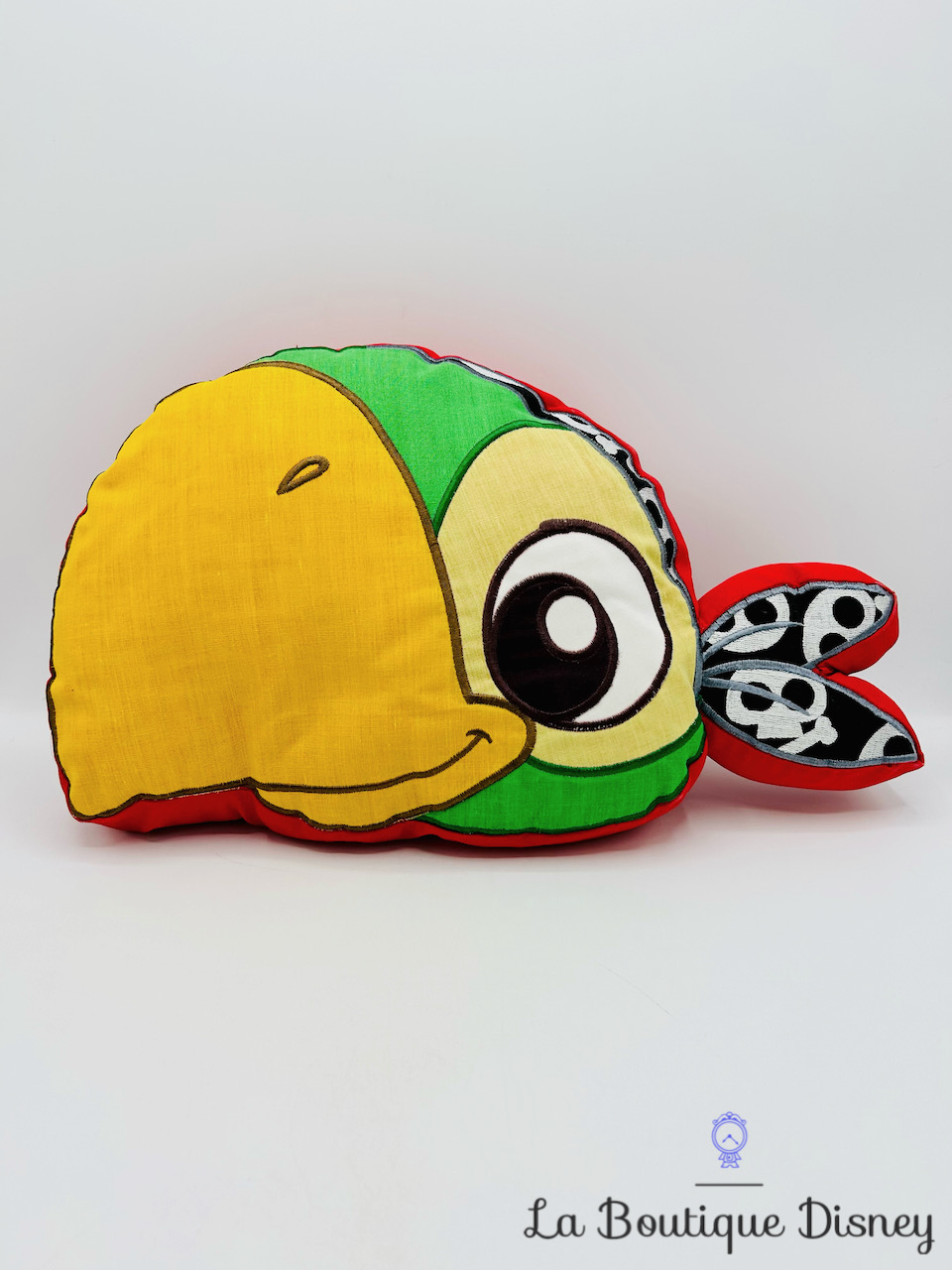 coussin-skully-perroquet-jake-et-les-pirates-disney-store-pays-imaginaire-1