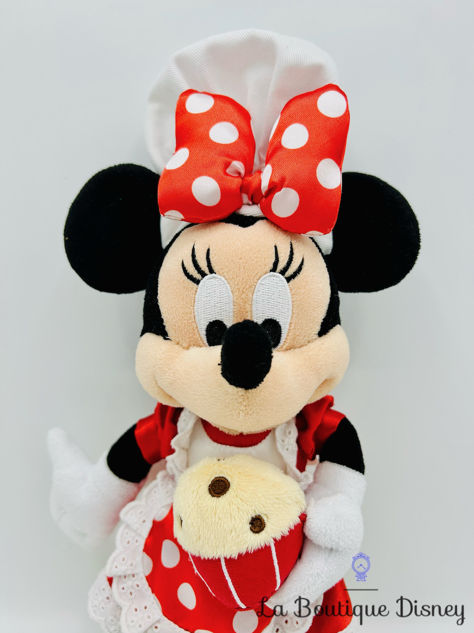 peluche-minnie-mouse-gateau-disneyland-paris-disney-chef-cupcake-1