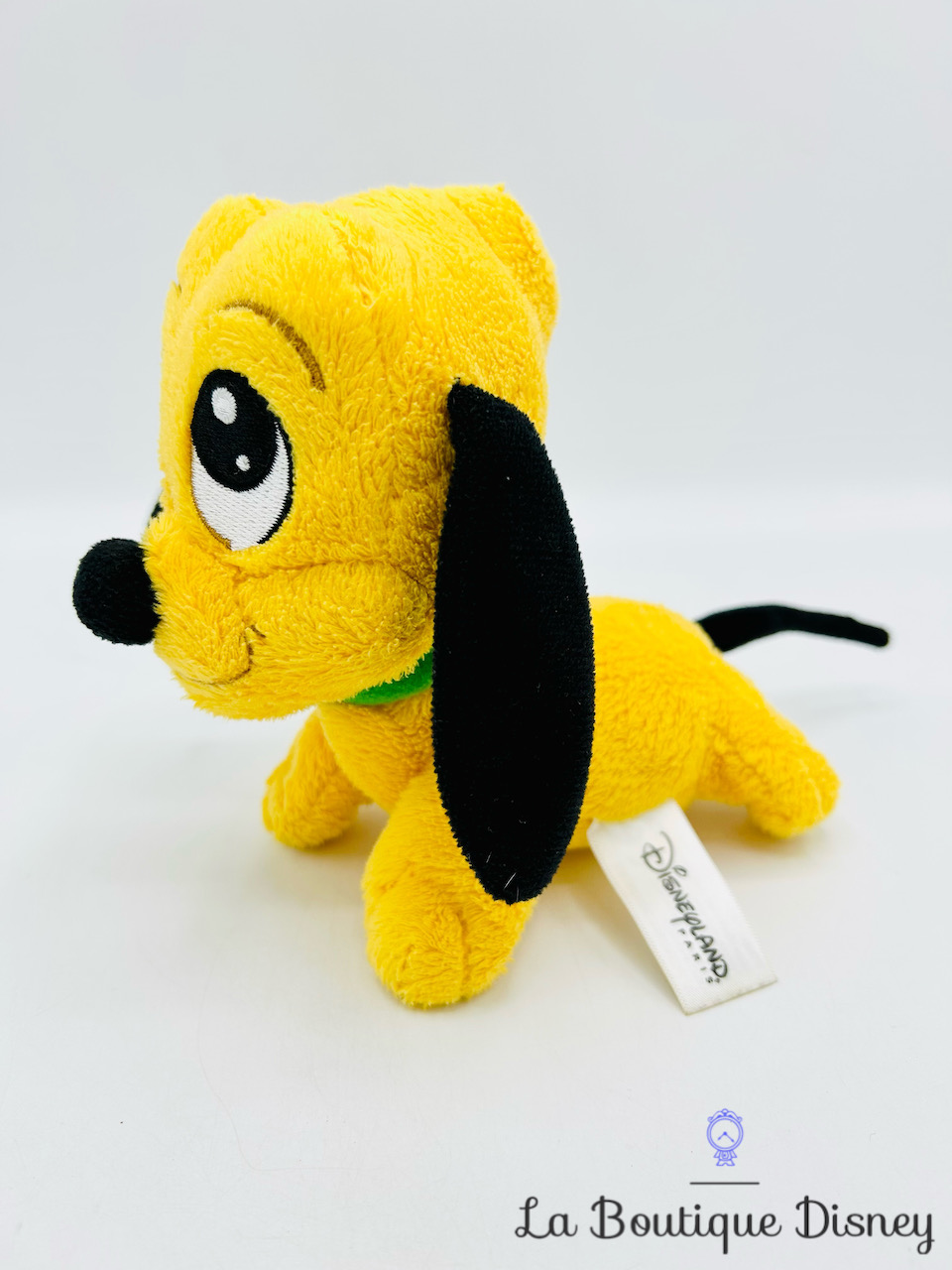 peluche-mini-pluto-naif-disneyland-paris-disney-chien-jaune-2