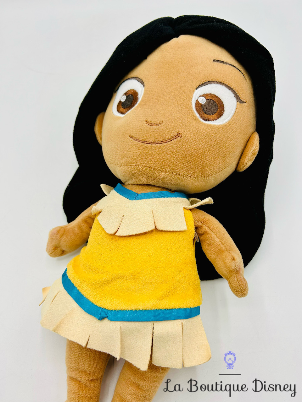 peluche-pocahontas-disney-store-petite-fille-enfant-animators-5