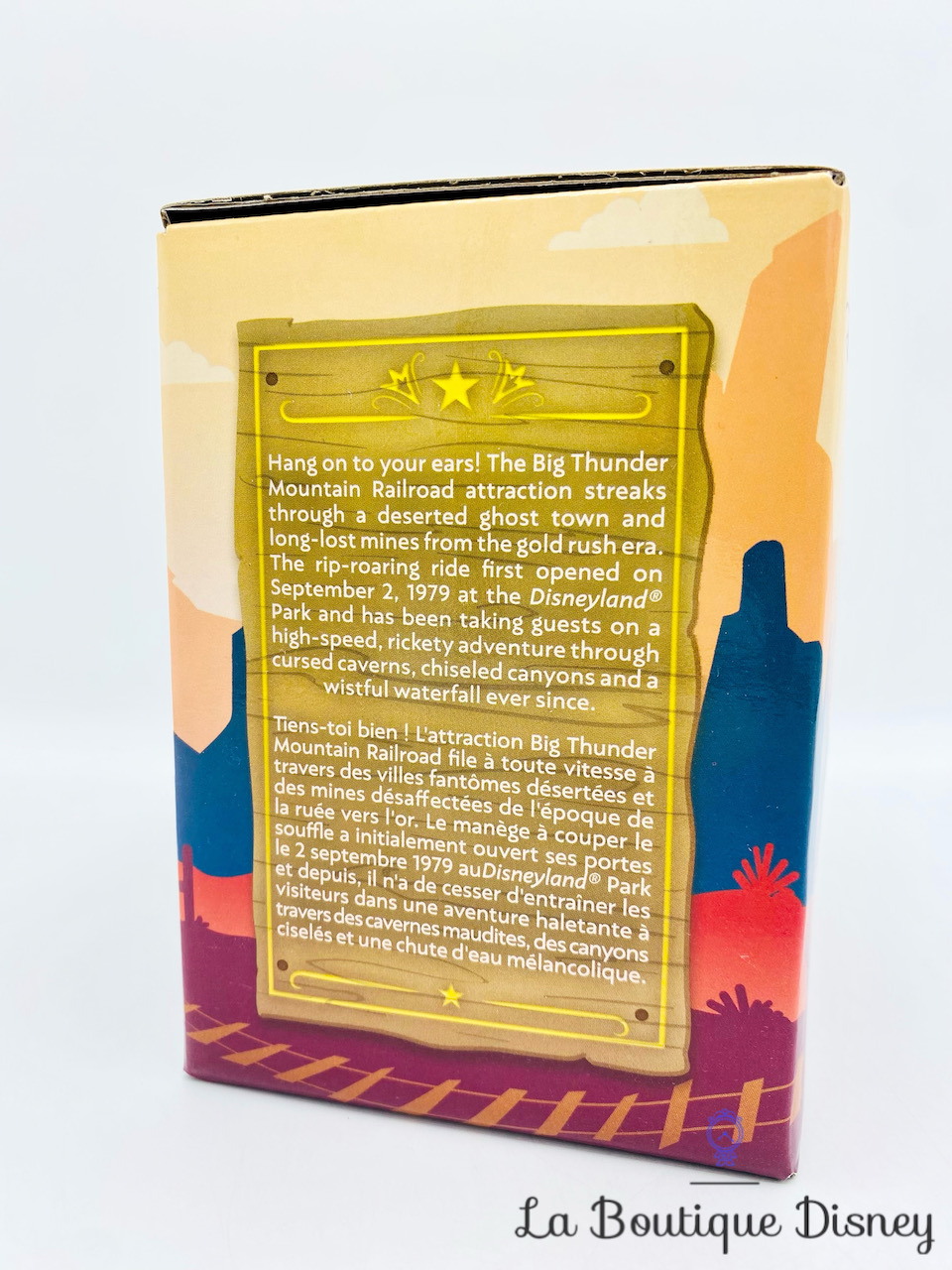 tasse-minnie-the-main-attraction-big-thunder-mountain-9-12-disney-store-edition-limitee-mug-noeud-attraction-4