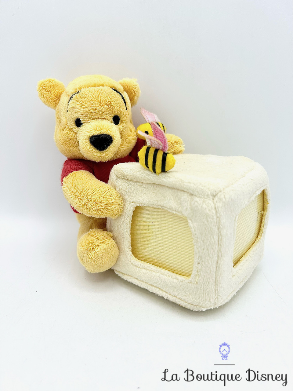 peluche-cadre-winnie-ourson-disney-store-cube-abeille-photo-1