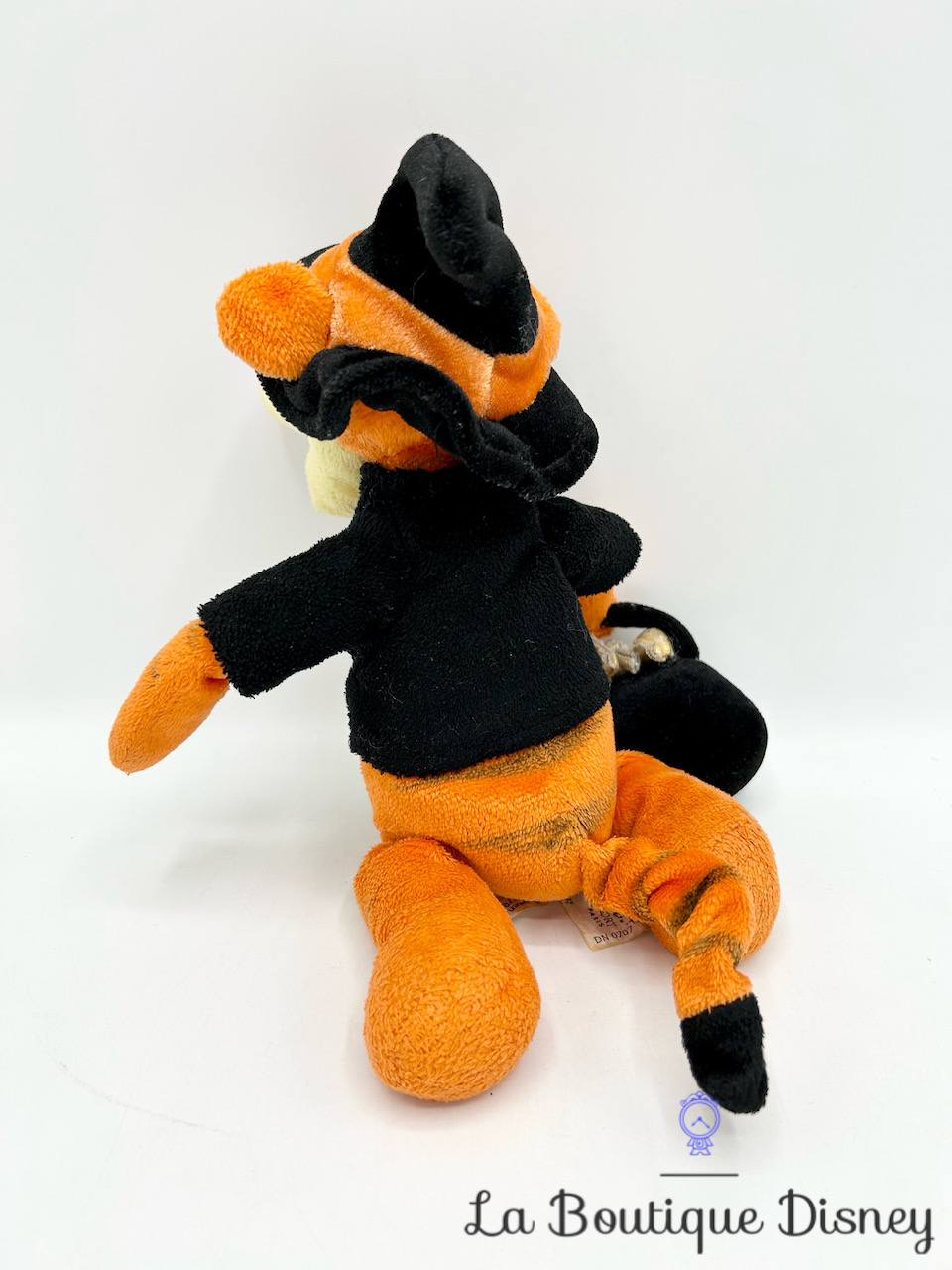 peluche-tigrou-trick-or-treat-halloween-disneyland-paris-disney-winnie-ourson-collection-citrouille-6