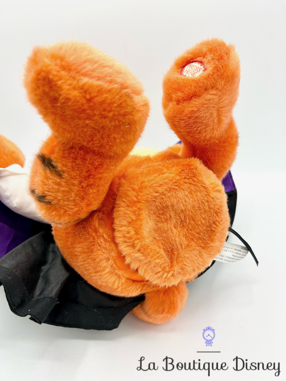 peluche-musicale-tigrou-vampire-halloween-disneyland-paris-disney-2002-winnie-ourson-automate-5