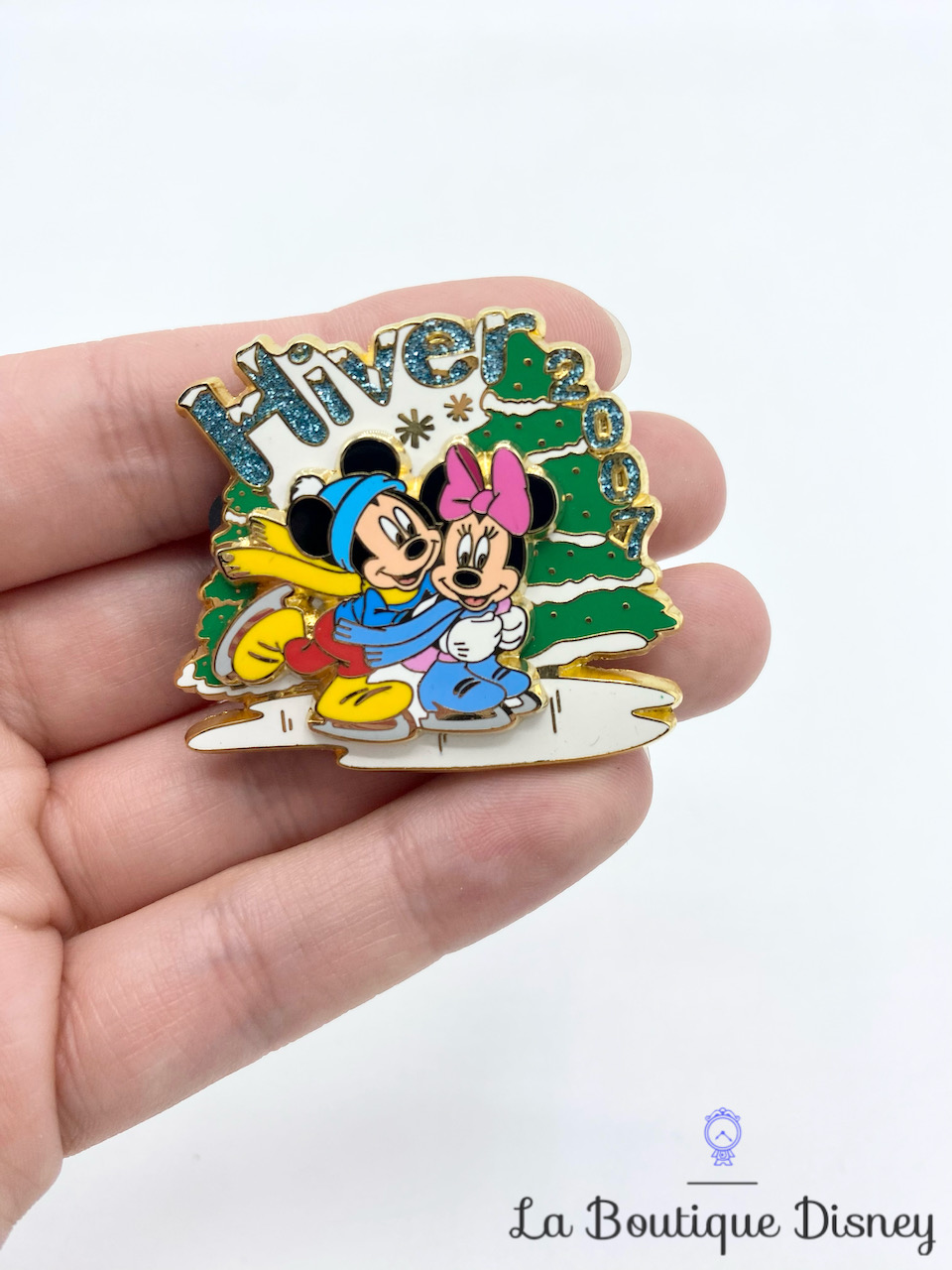 Pin-Mickey-Minnie-Ice-Skating-Winter-Hiver-2007-Edition-limitée-900-Disneyland-Paris-Pin-hiver-07-58906