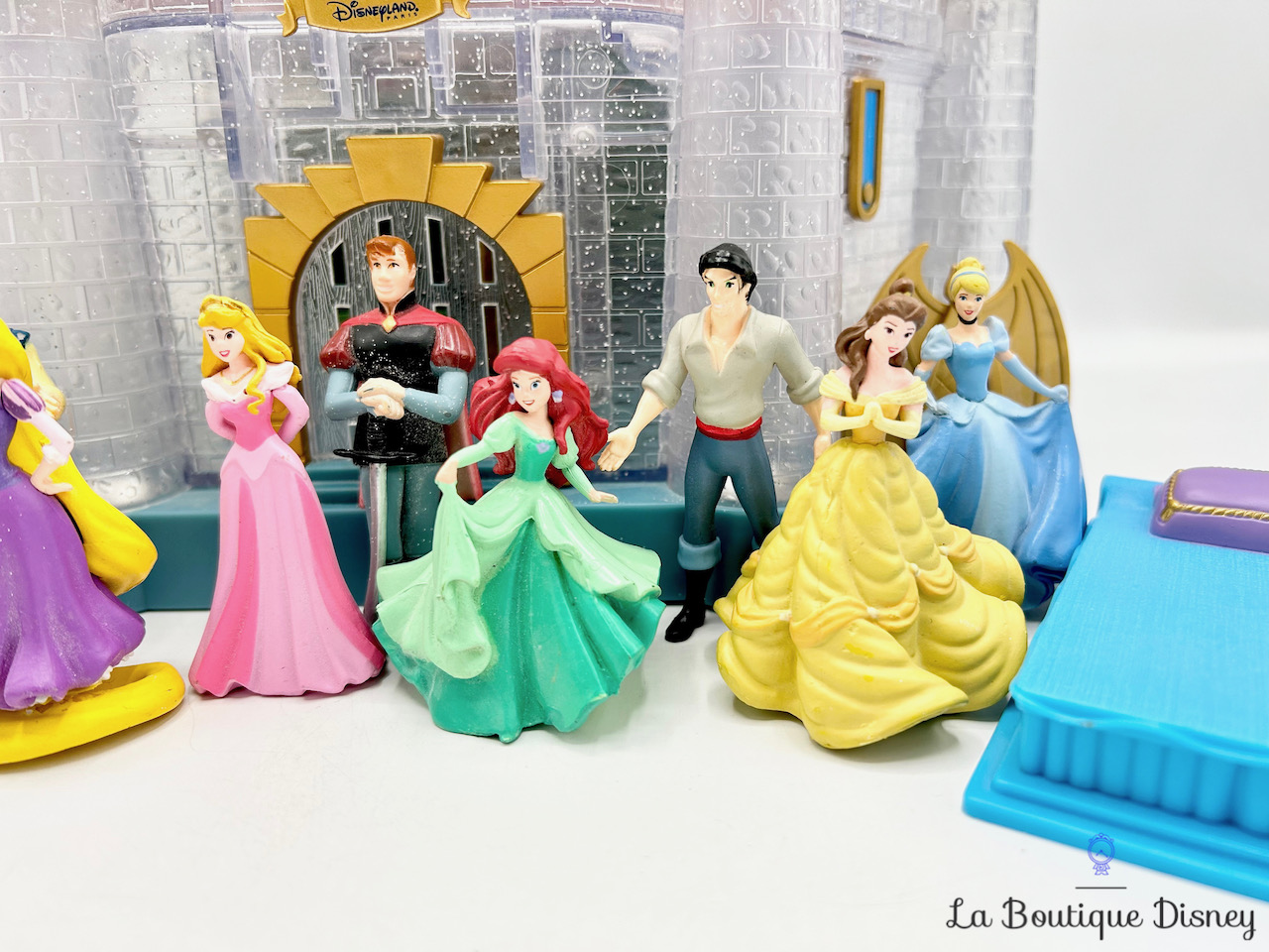 jouet-chateau-princesses-disneyland-paris-2021-disney-lumineux-sonore-figurines-7