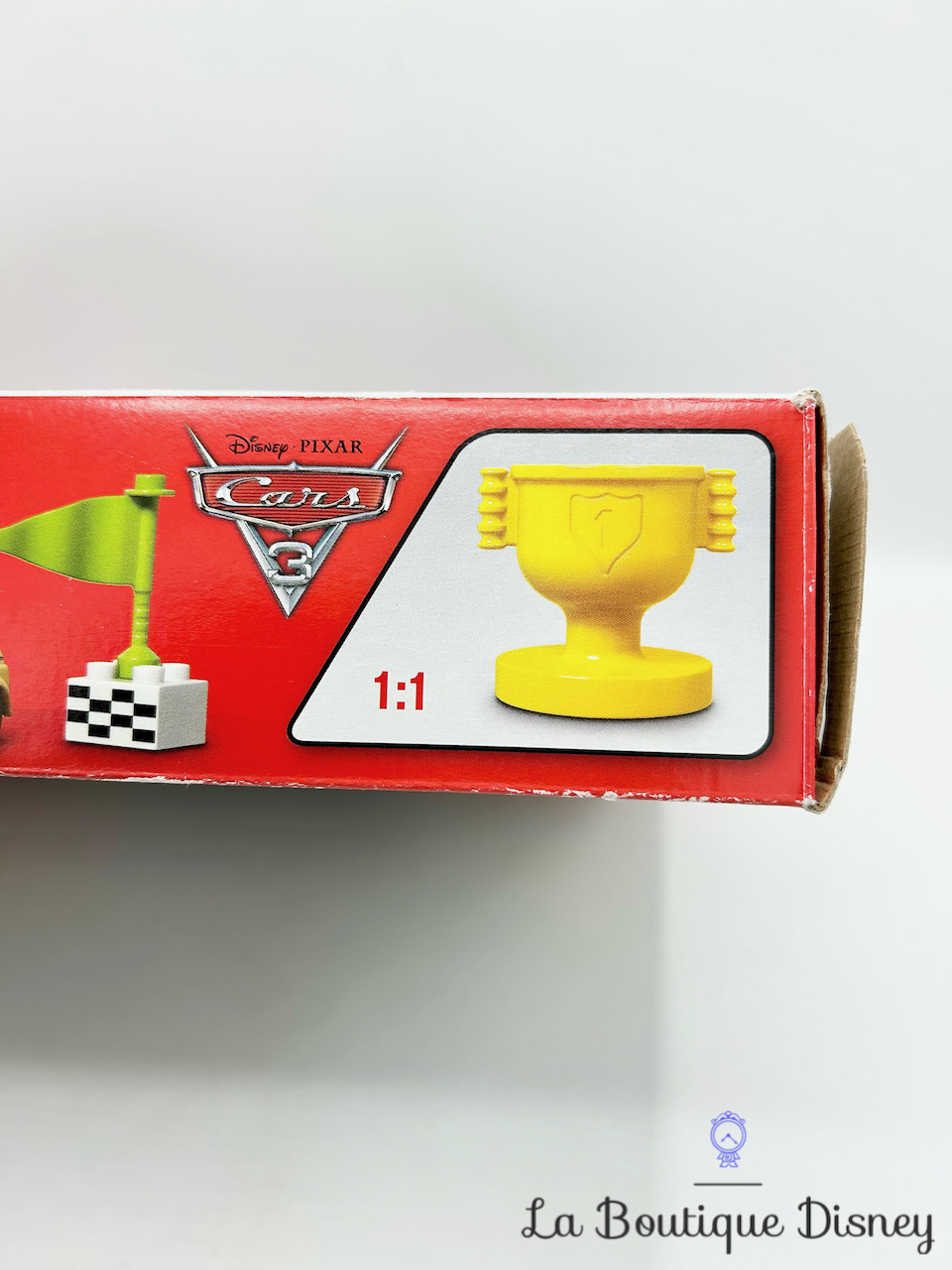 jouet-lego-duplo-10857-la-course-de-la-piston-cup-cars-5