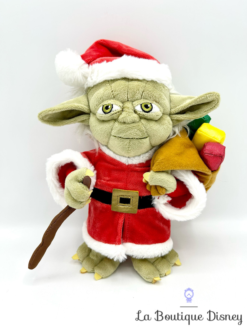 Peluche Yoda Père Noël Disney Parks 2015 Star Wars Maitre Jedi vert hotte cadeaux 30 cm