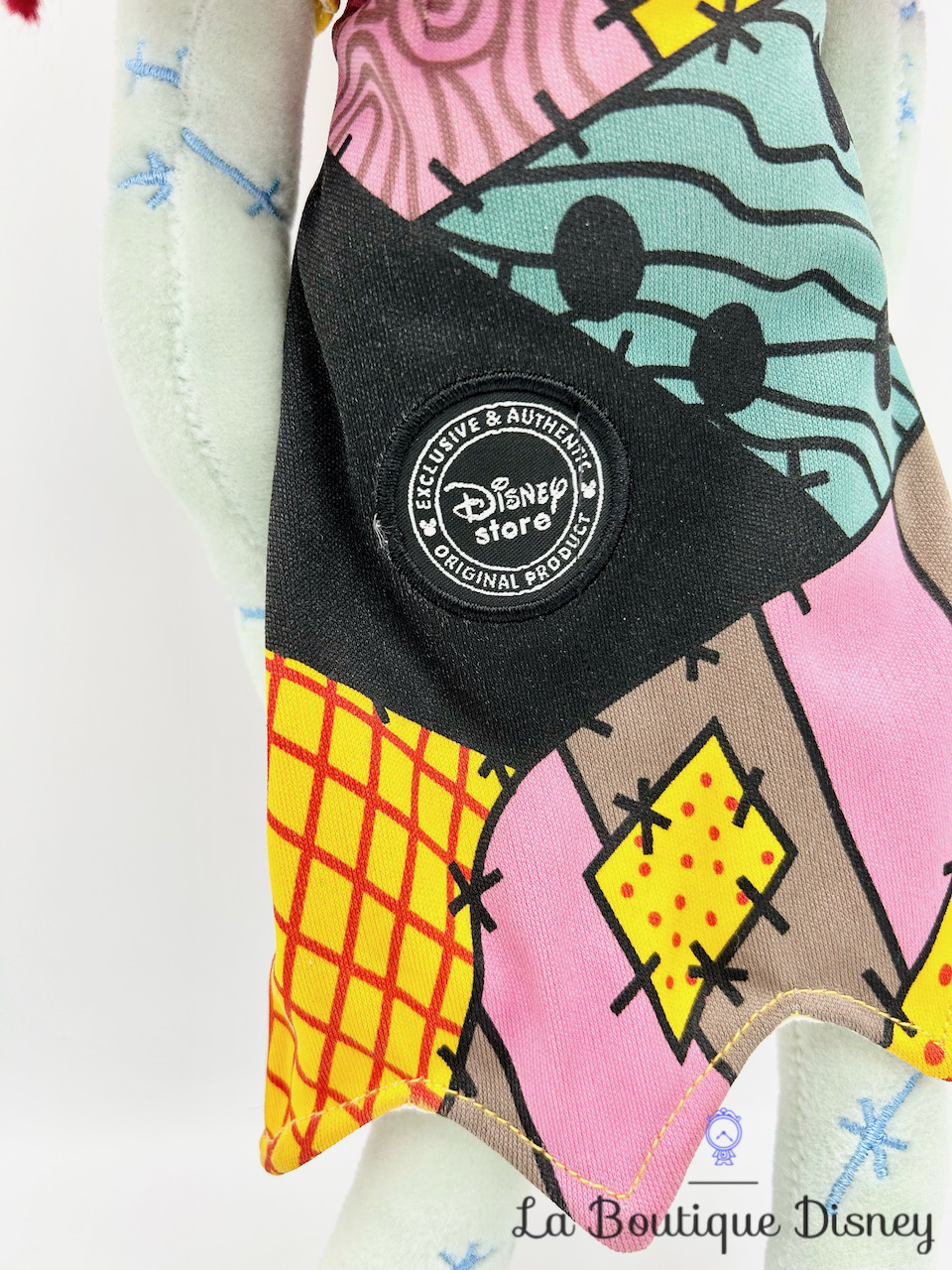 poupée-chiffon-sally-disney-store-étrange-noel-mr-jack-écusson-peluche-6
