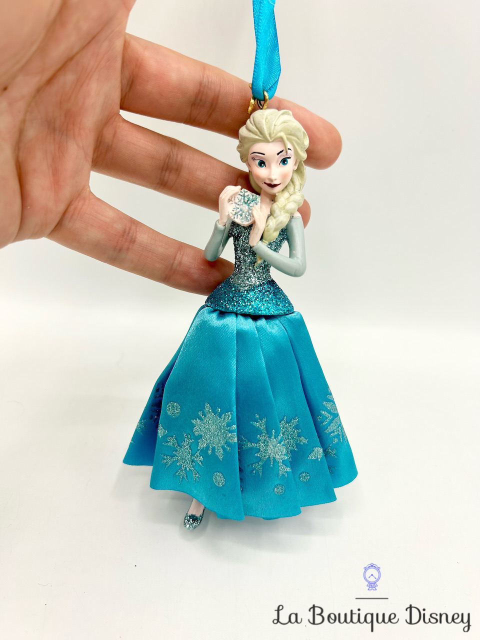 ornement-noel-princesse-elsa-la-reine-des-neiges-robe-tissu-disney-store-2013-suspension-boule-sapin-2
