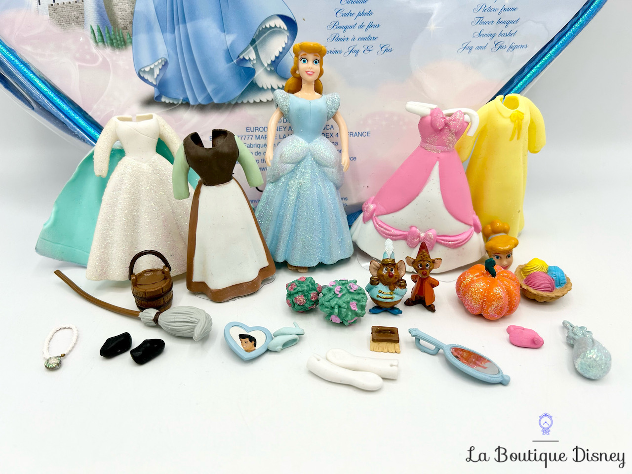 COFFRET MINI POUPEE DISNEY ANIMATORS DISNEYLAND PARIS DISNEY STORE :  CENDRILLON