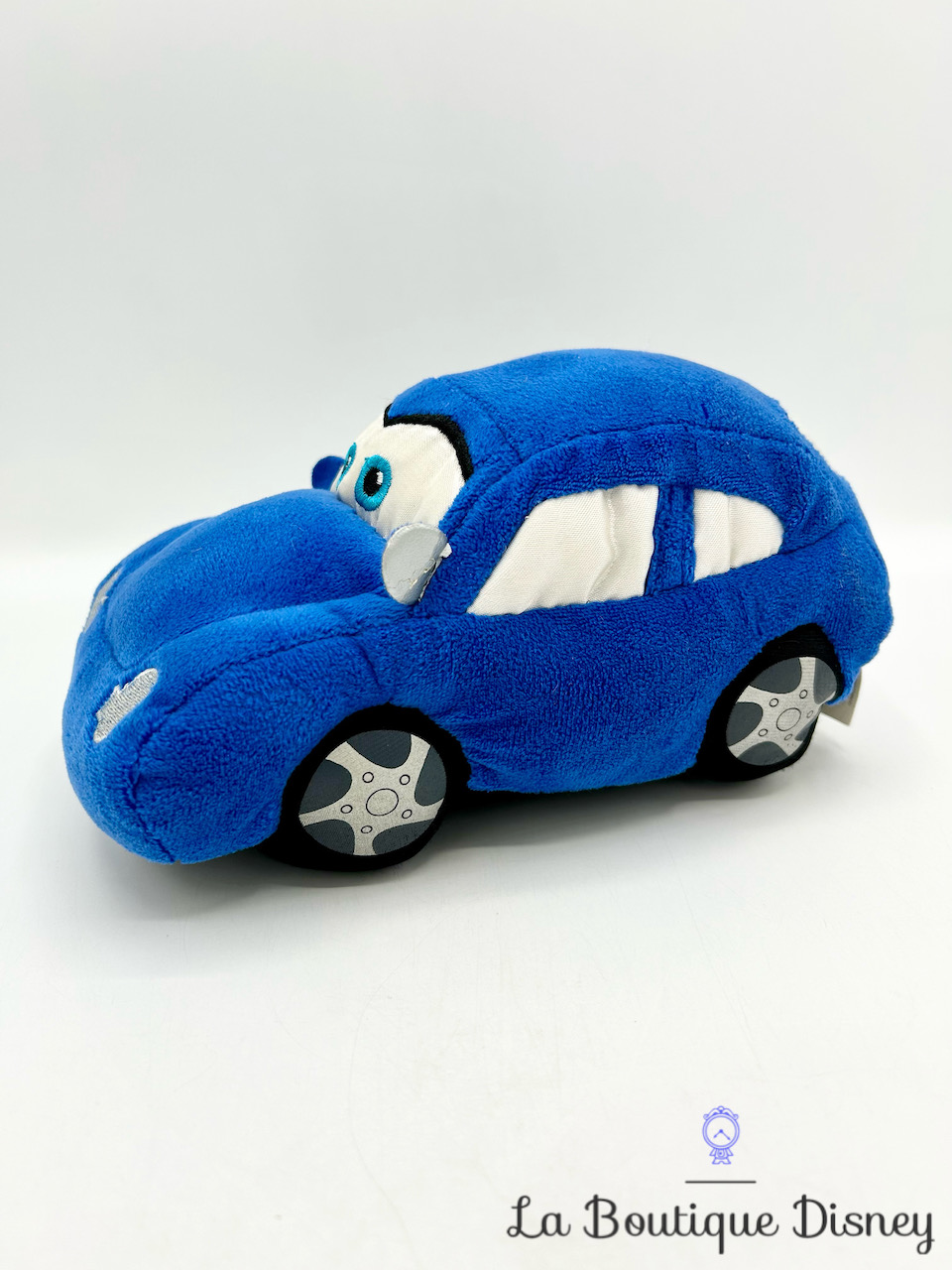 peluche-sally-voiture-bleue-cars-disney-store-porsche-6