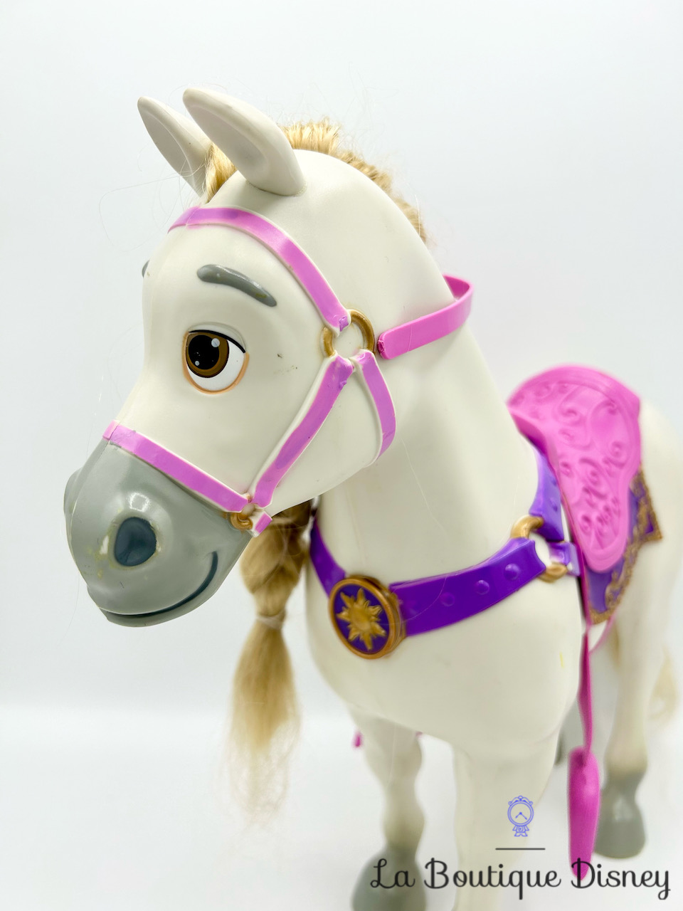 jouet-cheval-maximus-poupée-raiponce-disney-rose-violet-1