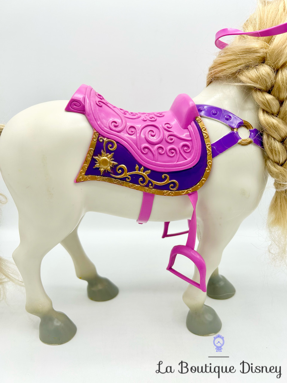 jouet-cheval-maximus-poupée-raiponce-disney-rose-violet-4
