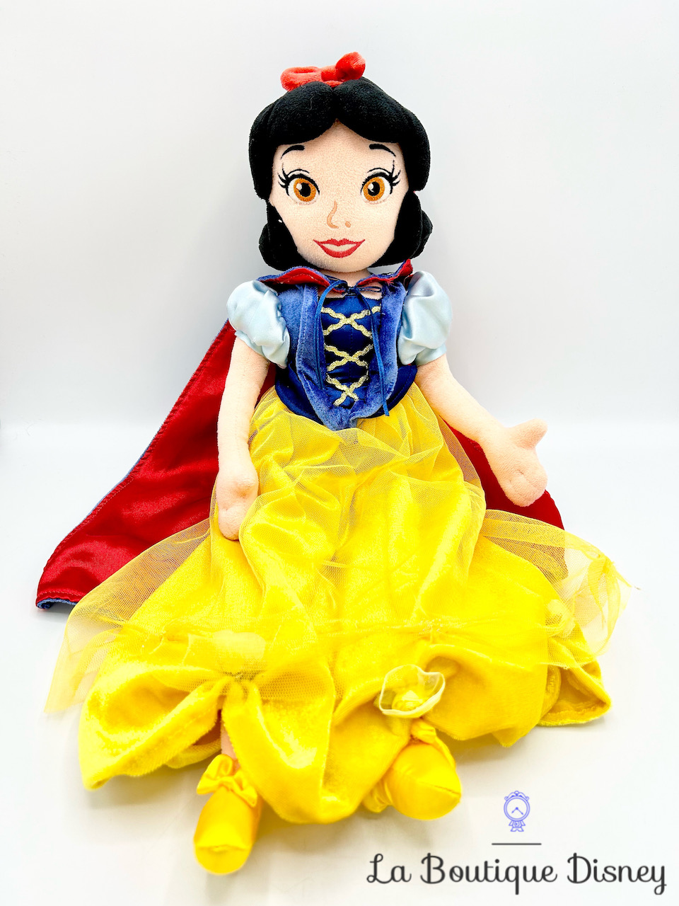 Poupée Chiffon Blanche Neige Disney Store Exclusive peluche princesse écusson 53 cm