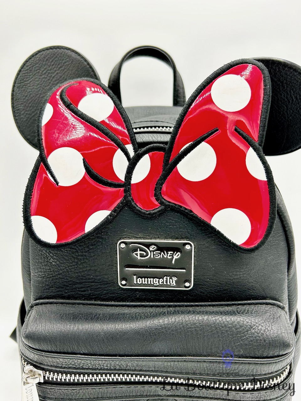 sac-a-dos-loungefly-minnie-mouse-bow-disney-ears-noeud-rouge-5