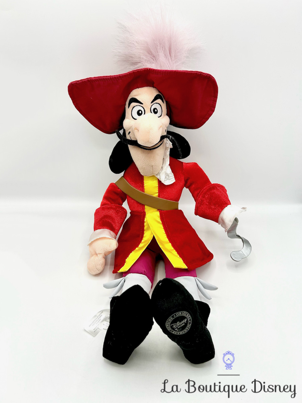 Peluche Capitaine Crochet Disney Store 2012 Peter Pan poupée chiffon écusson 53 cm