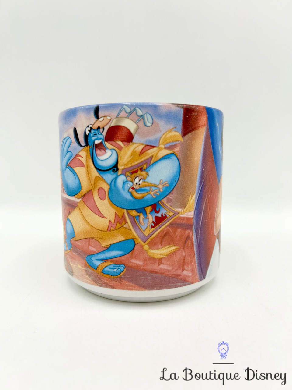 tasse-scène-aladdin-jasmine-rajah-sultan-génie-walt-disney-classics-2010-disney-store-exclusive-mug-scene-films-2