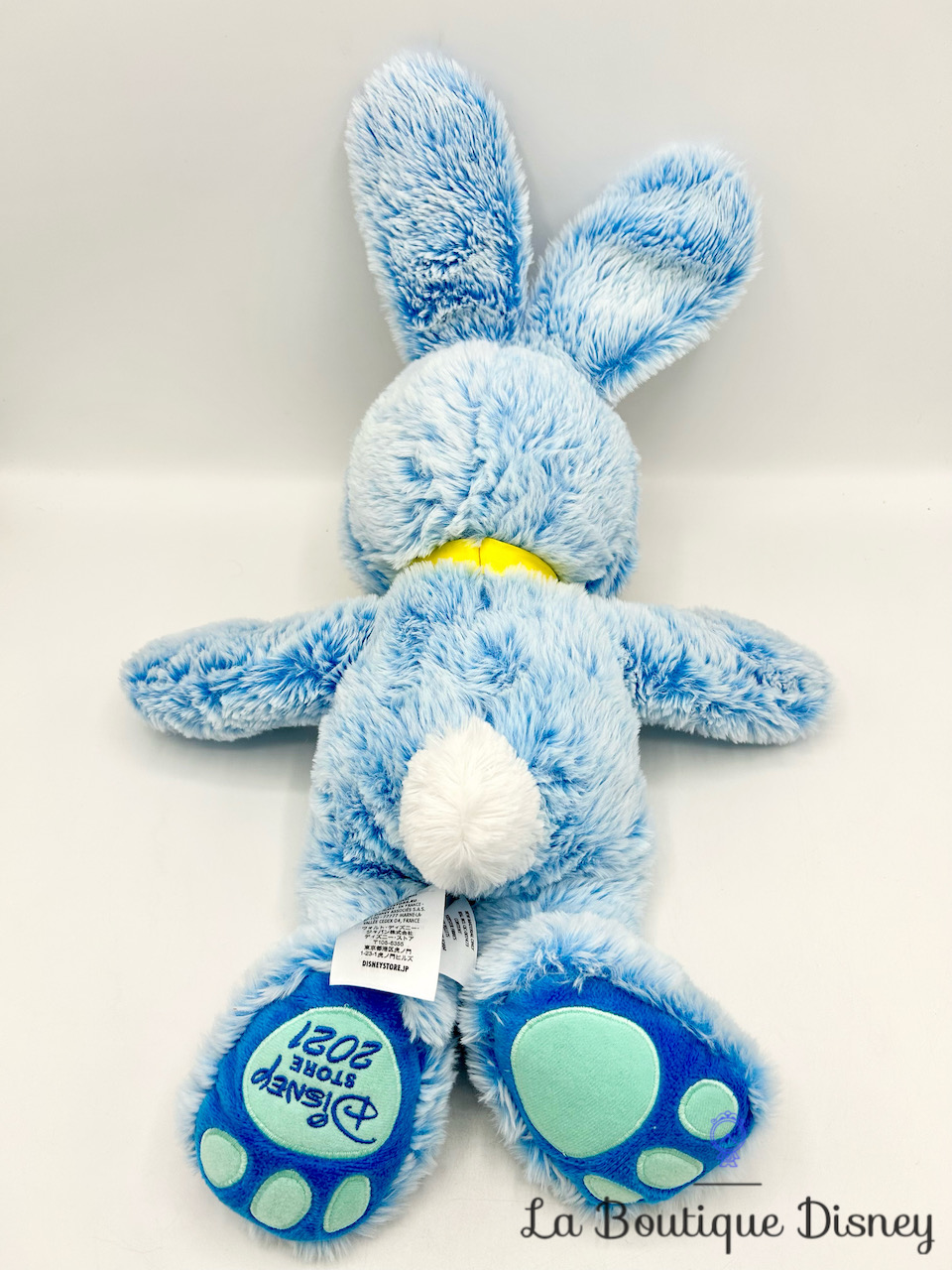 peluche-mickey-mouse-paques-disney-store-2021-lapin-bleu-1