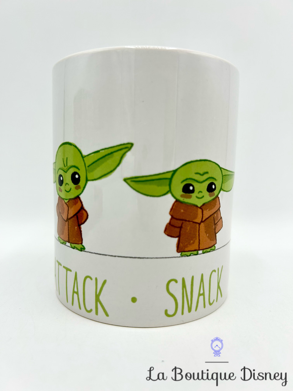 tasse-grogu-protect-attack-snack-star-wars-the-mandalorian-disney-mug-stor-home-1
