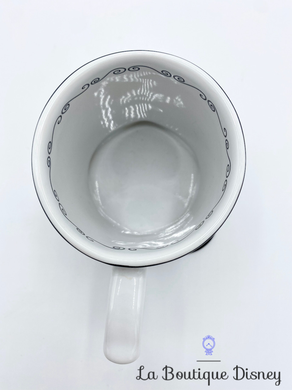 tasse-alice-au-pays-des-merveilles-disneyland-paris-mug-disney-travers-penché-carte-noir-blanc-5