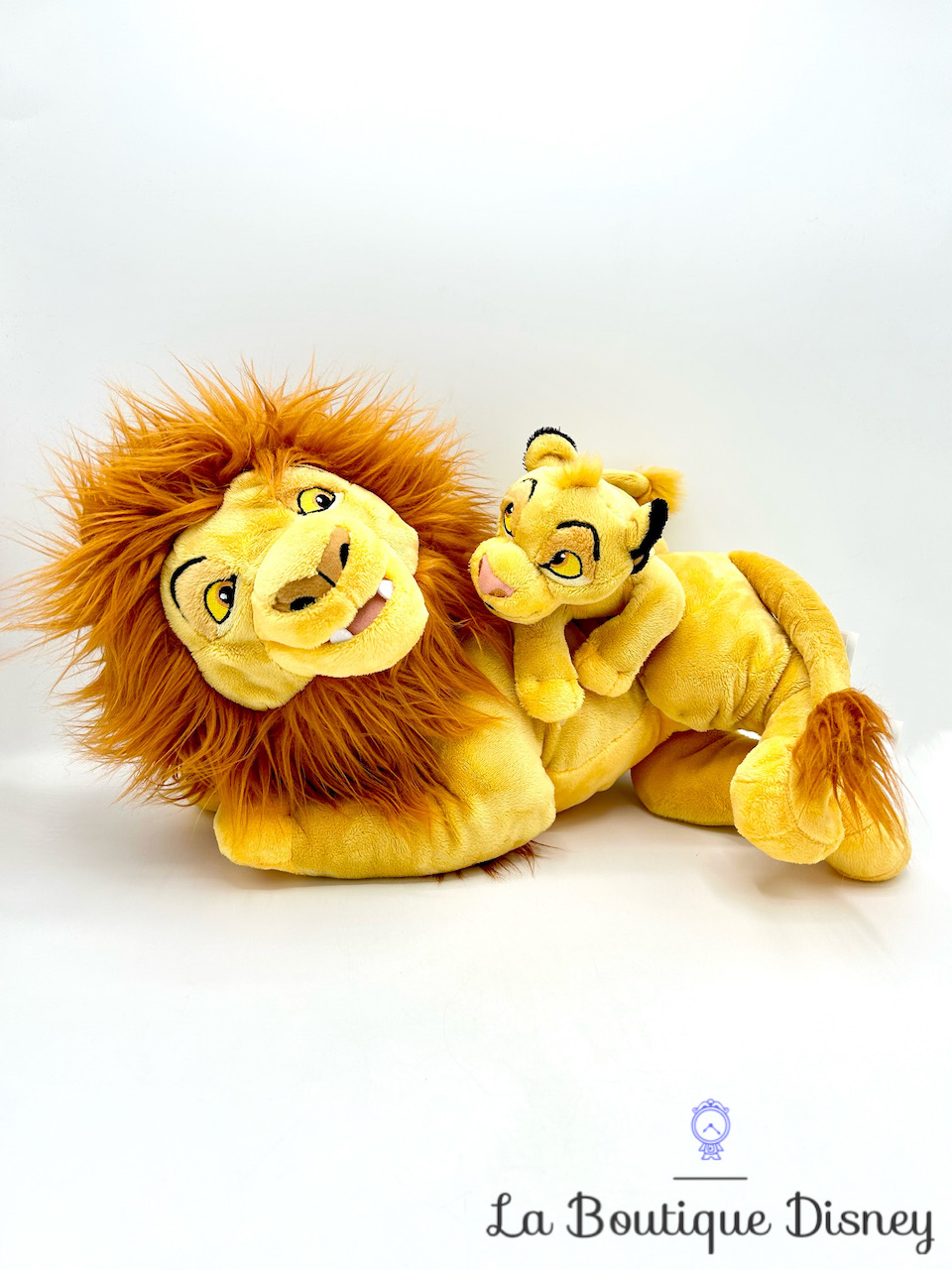 Peluche Mufasa Simba Le roi lion Disney Parks 2017 Disneyland jaune couché 40 cm