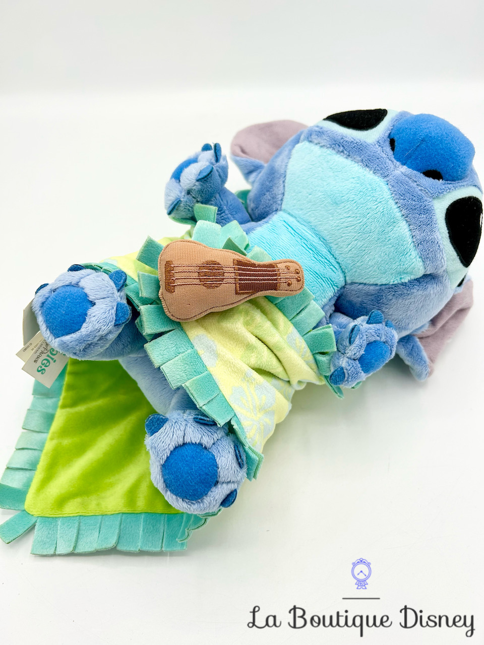 peluche-stitch-disney-babies-disneyland-couverture-coufin-bébé-1