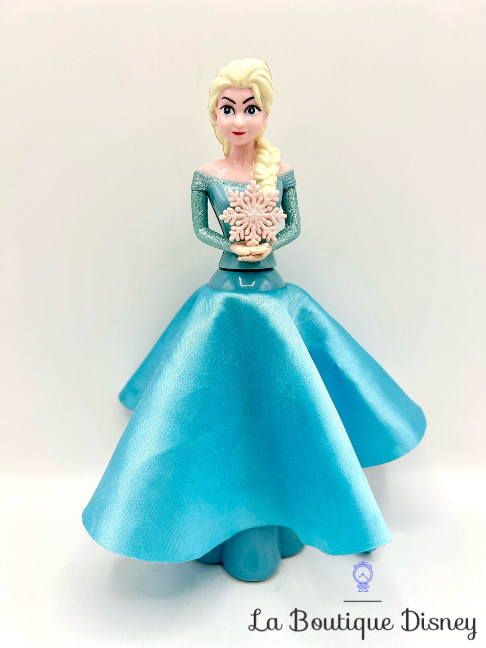 Jouet Elsa tourne et lumineux Disneyland Paris Disney Lumifete La reine des neiges robe tissu bleu
