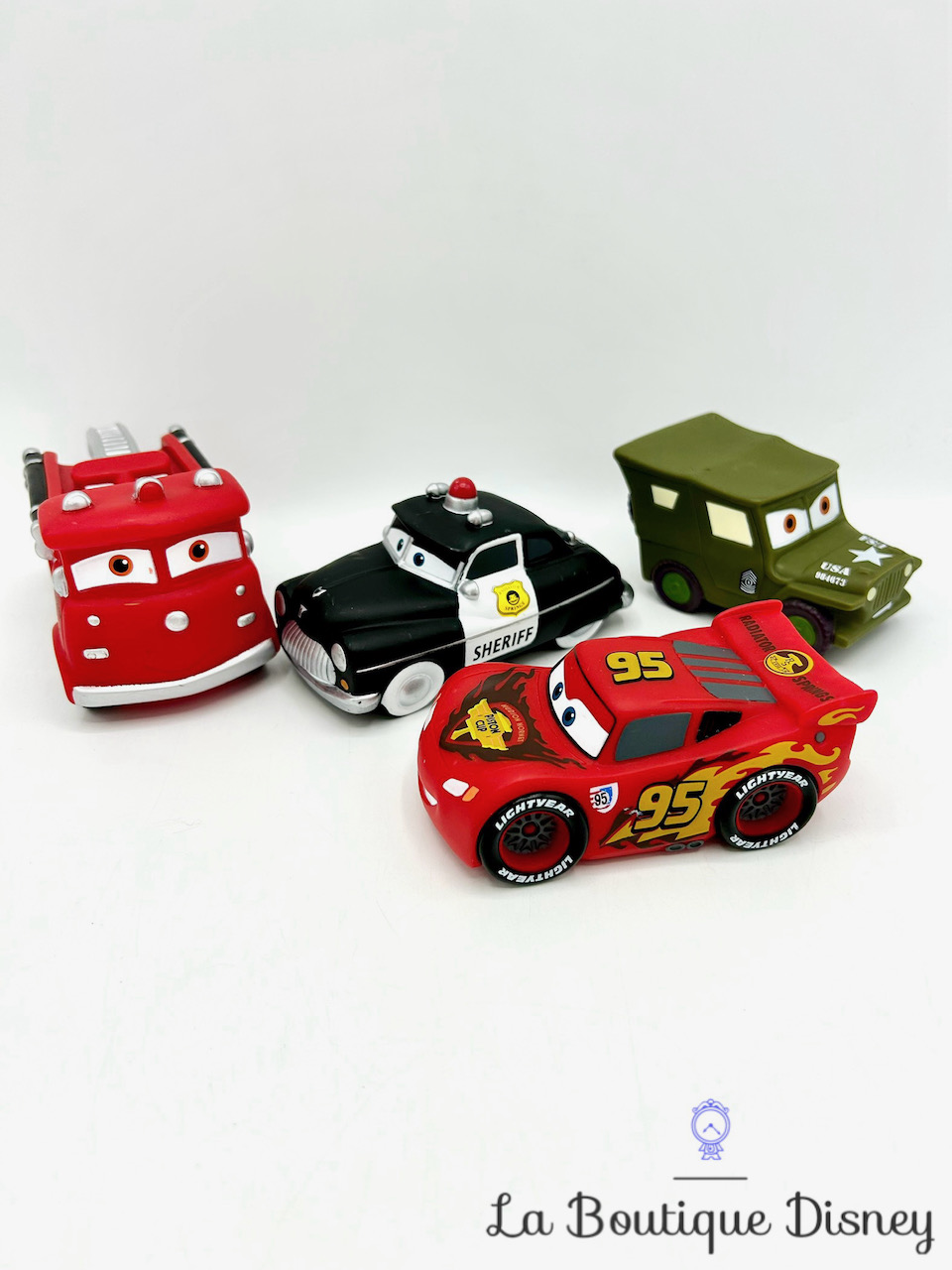 jouets-figurines-de-bain-cars-disneyland-disney-voitures-eau-1