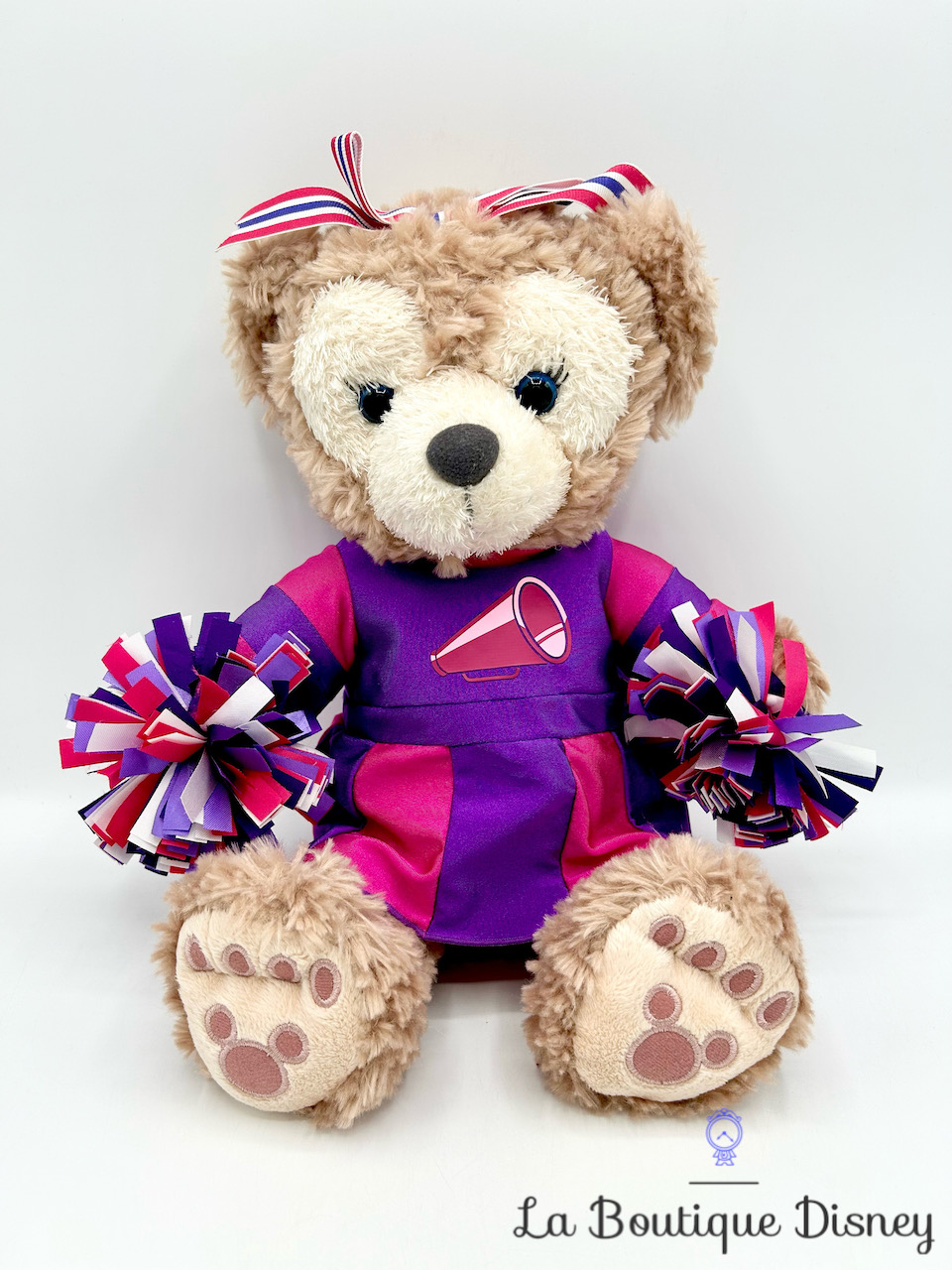 Peluche ShellieMay Pom Pom Girl The Disney Bear Disney Parks 2015 Cheerleader ours violet rose 33 cm