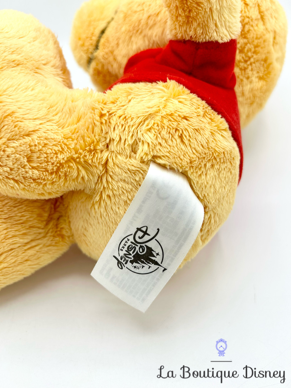peluche-winnie-ourson-big-feet-disney-parks-disneyland-gros-pieds-1