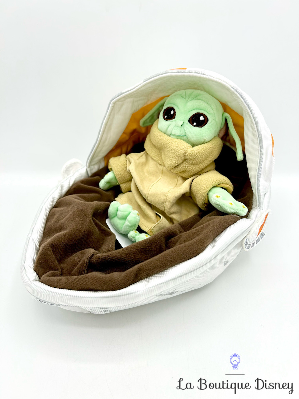 Peluche Grogu Berceau Vaisseau The Mandalorian Star Wars Disney Store bébé Yoda 30 cm